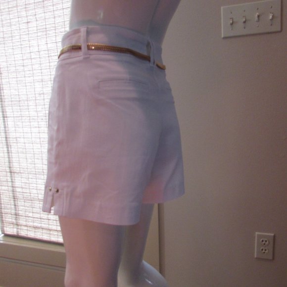 Thalia Sodi White Shorts with Belt - Picture 6 of 7